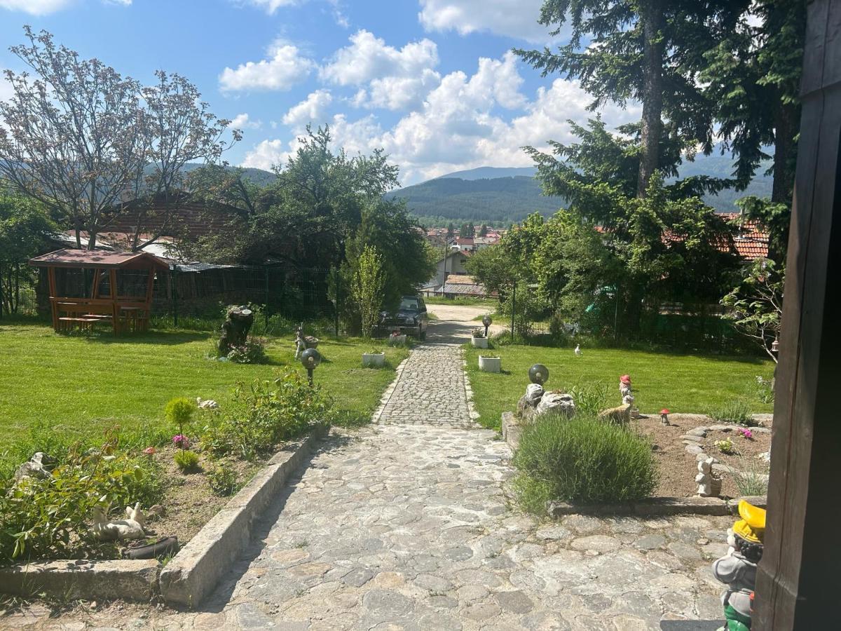 Семеен Хотел Света Марина Dobrinischte Exterior foto