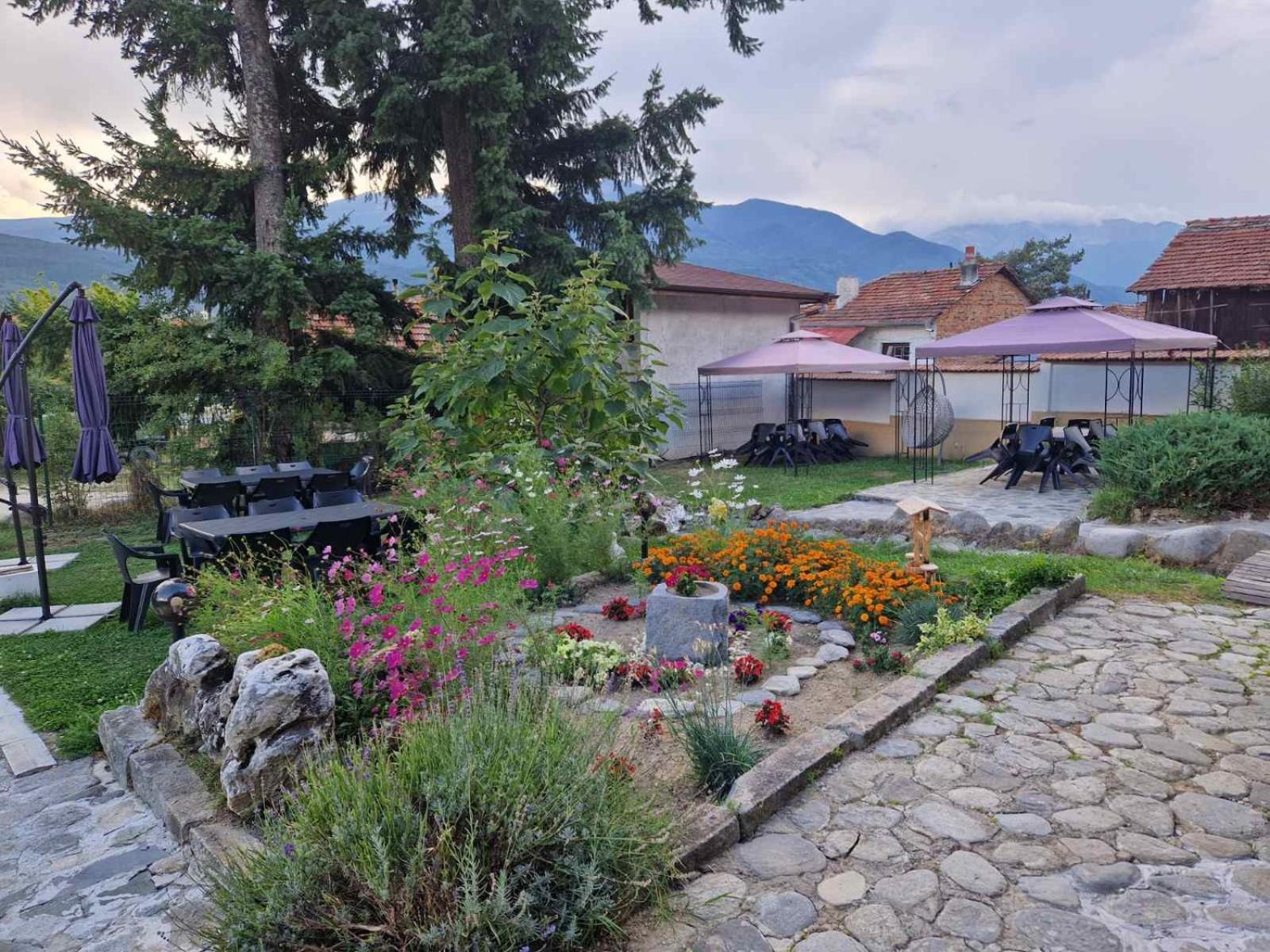 Семеен Хотел Света Марина Dobrinischte Exterior foto